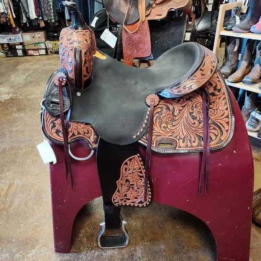 All around saddle