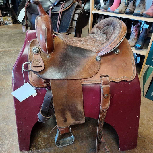 Trail/ barrel saddle