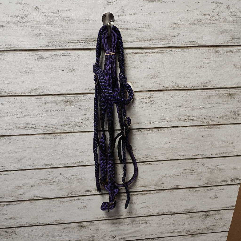 Nylon heatstall and reins