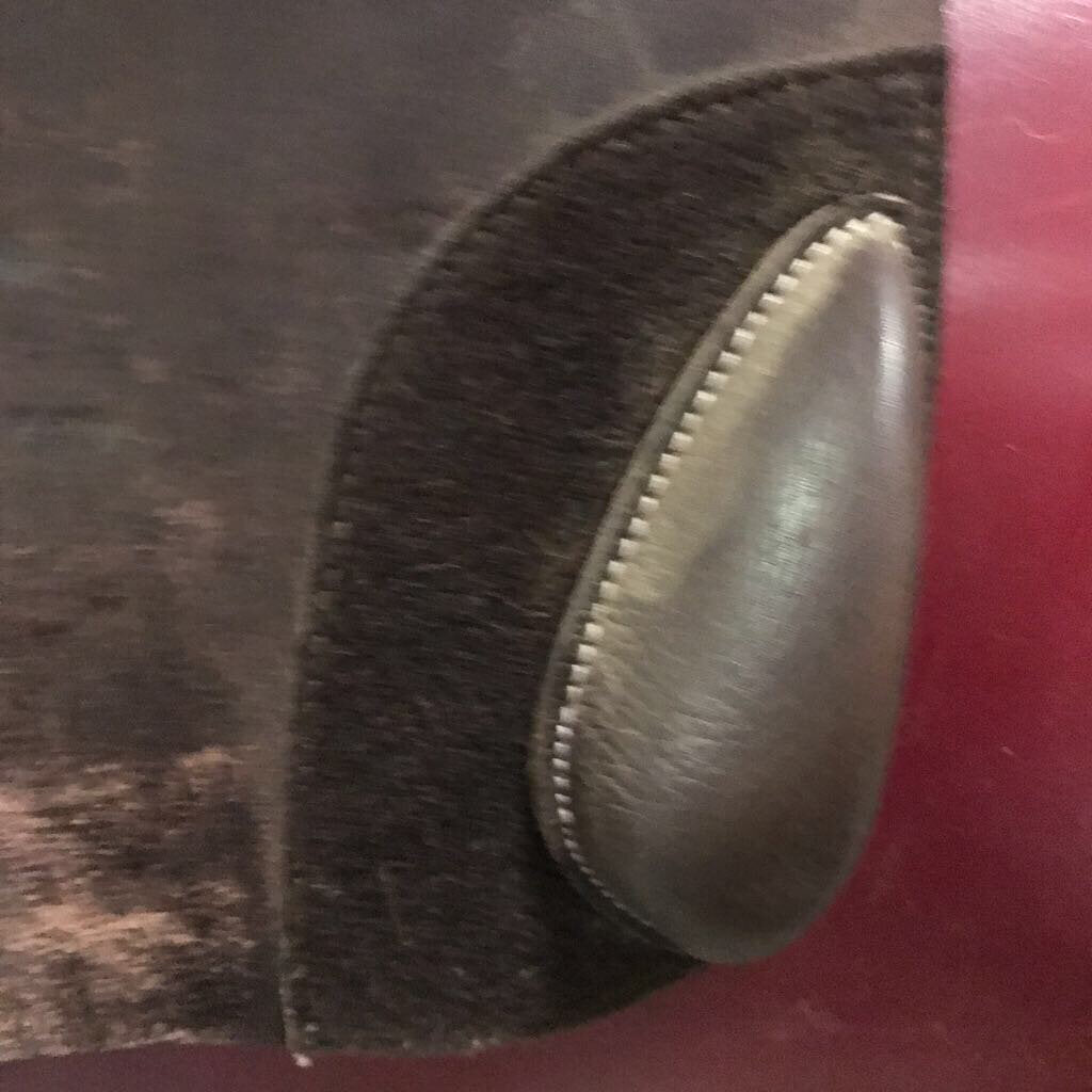 HDR- Close contact Jumping saddle