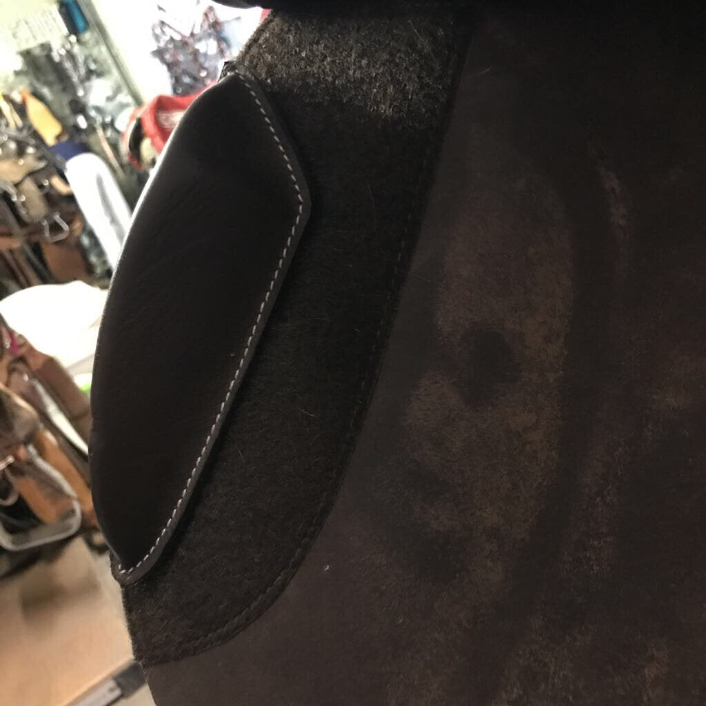 HDR- Close contact Jumping saddle