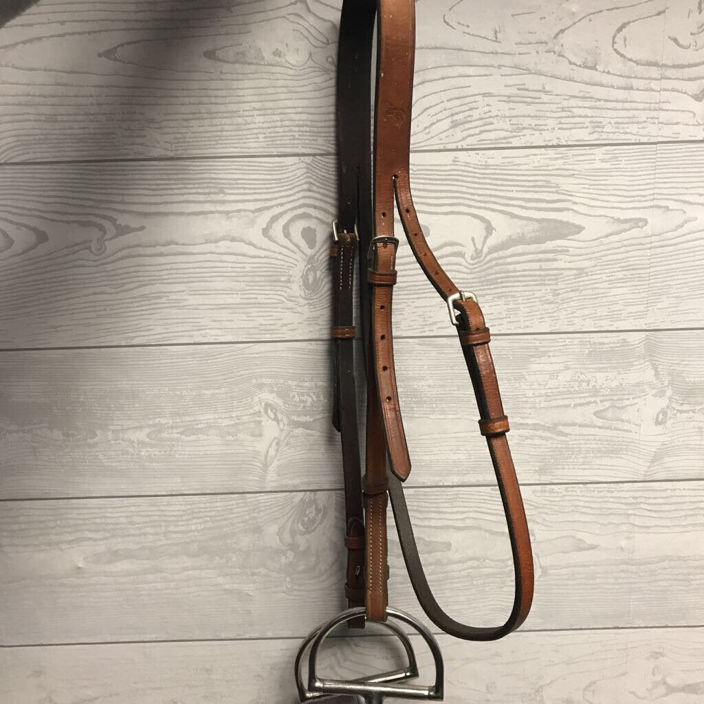 Headstall with D ring snaffle