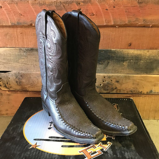 Western snip toe boots