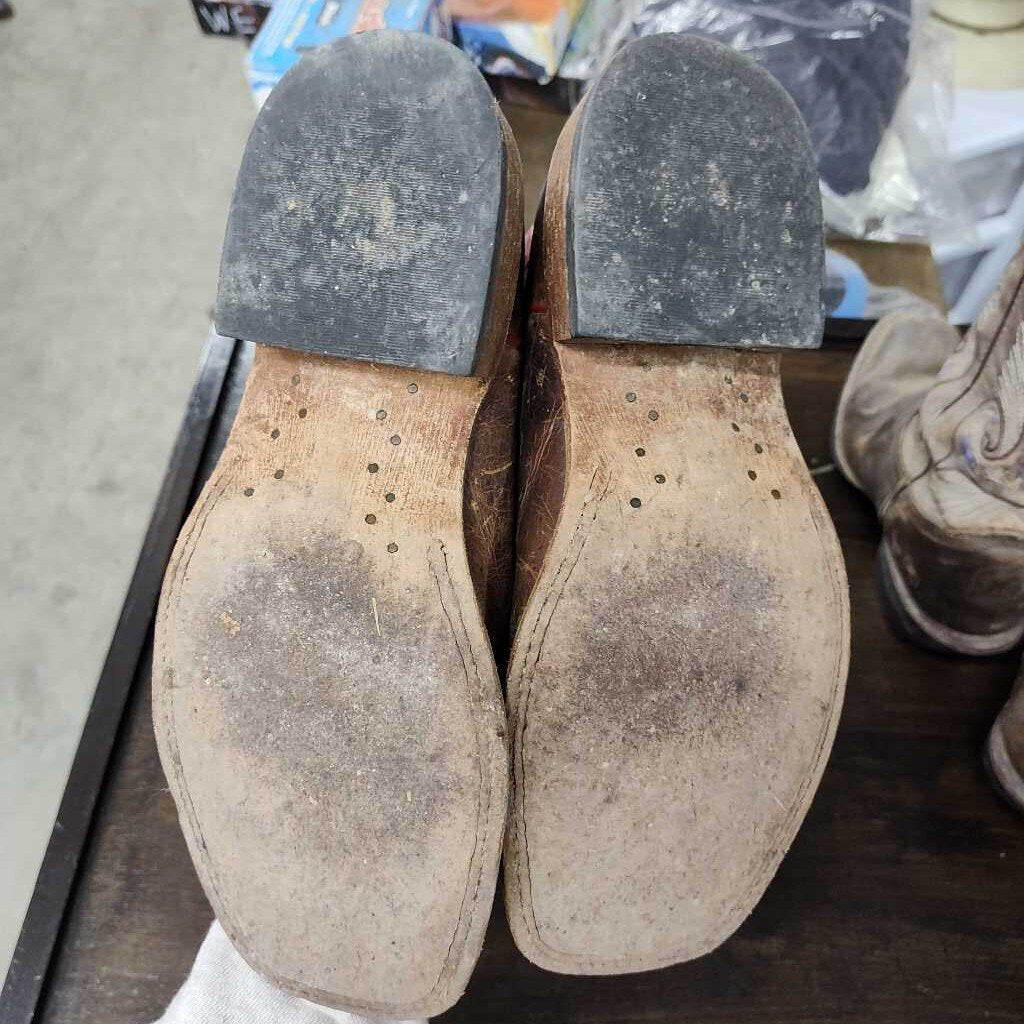 Square toe- flat top boots- ladies