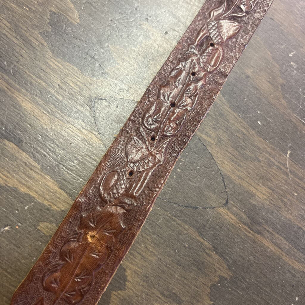 Leather belt-acorn