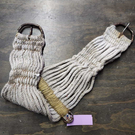 Western girth- string roping style